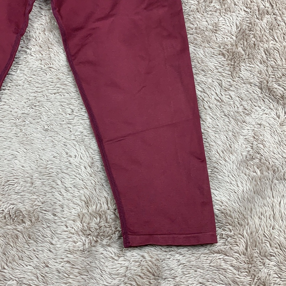 Fabletics High-Wasit Seamless Capris - image 3